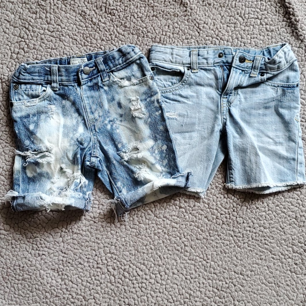 Distressed shorts